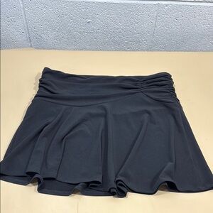 Elegant stretchy Black Women's Skirt by le chateau​​​​​